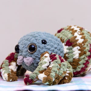 Crochet Spider Plush Toy, Stuffed Animal Arachnid, Amigurumi Plushie for Child, Birthday Gift for Boy or Girl Jumping Spider Lover