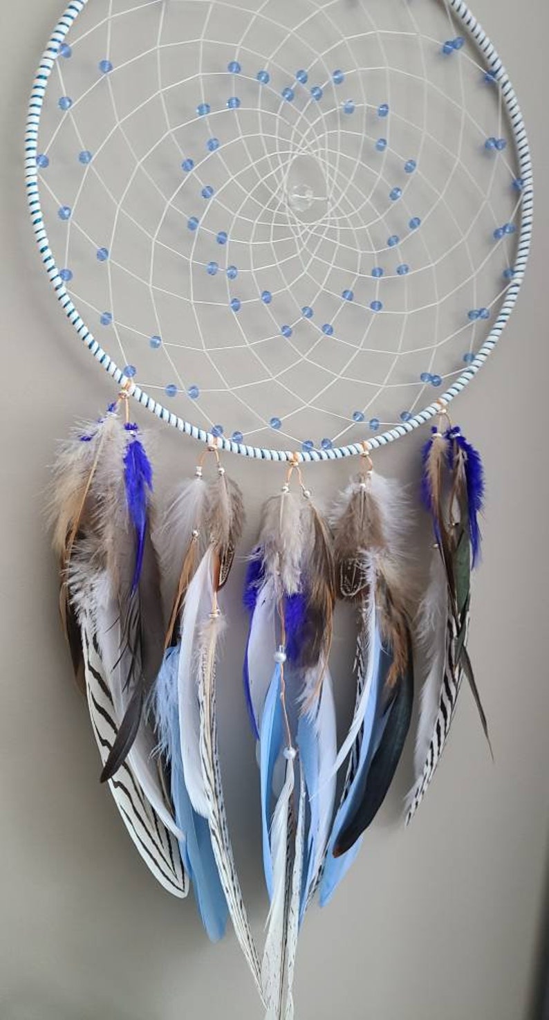 Traumfänger Wanddekoration Handgefertigt – 53 Cm Länge, 15 Cm Ring, Schwarz-blau, Mit Federn & Perlen