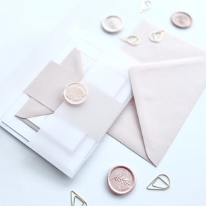 WZÓR zaproszenia ślubnego w kolorze Pale Blush Custom - Róż - Róż - Róż - Pudrowy róż