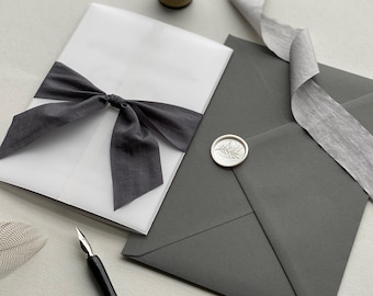 Suíte de convite de casamento de luxo, convite de casamento em velino, com fita cinza - AMOSTRA