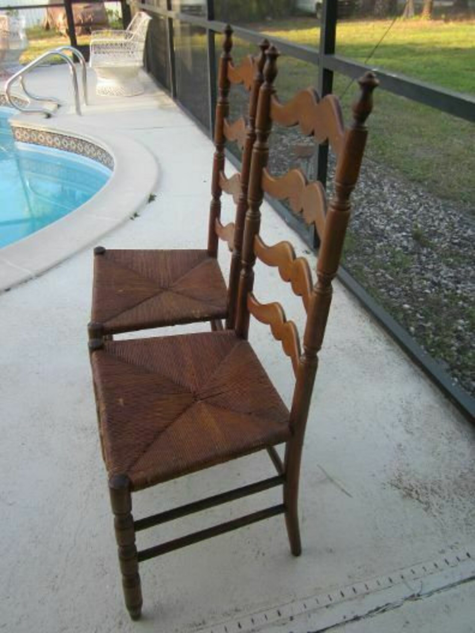Vintage Ladder Back Wood Chair Straw Seat Tell City Set of 4 Shipping