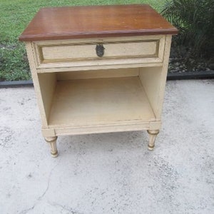 Vintage Wood Beige Nightstand By Henredon One Drawer