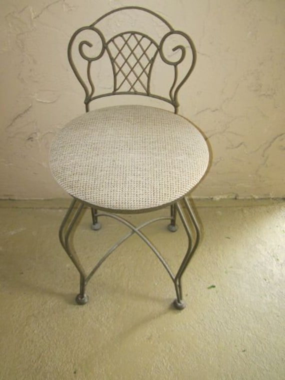 Silla de tocador de metal vintage Asiento tapizado de tela El