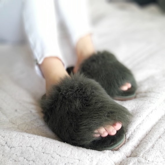 Furry Sheepskin Slippers for Women Fuzzy Open Toe Sheepskin Slides