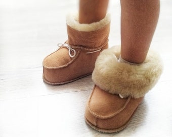 Baby Gift | Sheepskin Baby Booties | Baby Shoes | Baby Boots with Fur