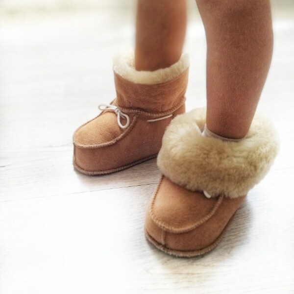 Baby Gift | Sheepskin Baby Booties | Baby Shoes | Baby Boots with Fur