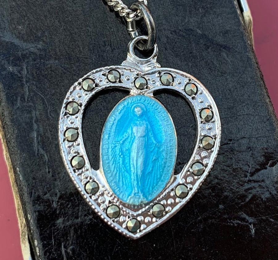 Pendentif Panier Art Déco En Argent Rhodié Avec Marcassite Et émail Bleu - Chaîne De 42 Cm Incluse - Occasion Transformé