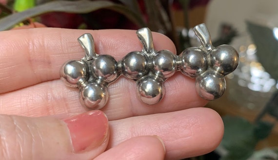 Early Vintage Sterling Silver Mexico Grape Brooch… - image 4