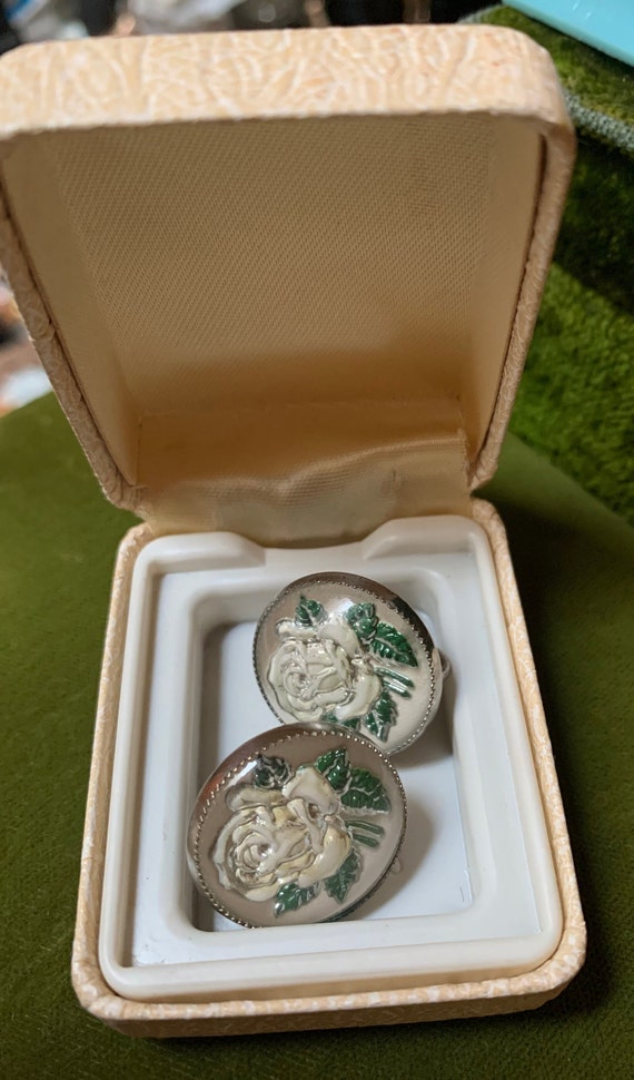 Early Vintage Floral Rose Reverse Intaglio Screw … - image 2