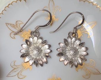 Sterling Silver Sunflower Dangle Earrings Diamond Cut Design Vintage 925 Silver Pierced Earrings