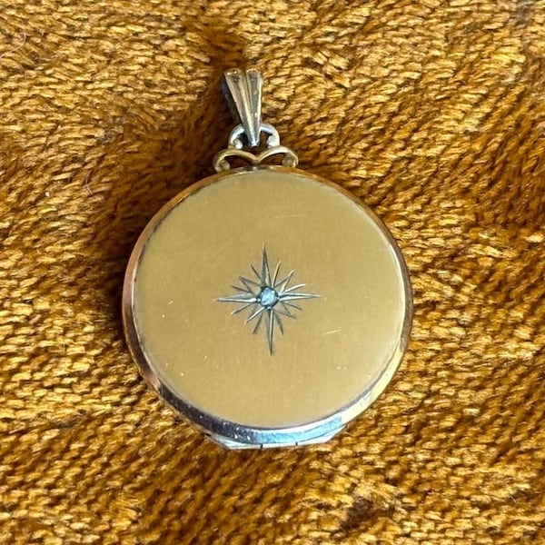 Early Vintage 12k Gold Filled Locket with Diamond and Star Burst Design with Original Picture 1930s to 40s Sweetheart Jewelry 1 Inch Length