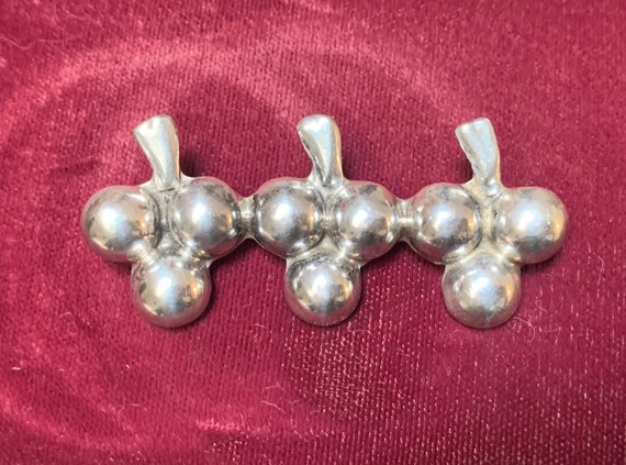 Early Vintage Sterling Silver Mexico Grape Brooch… - image 3