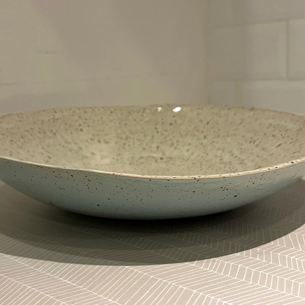 Schale,Bowl,groß Keramik weiß und grünblau mit Spots