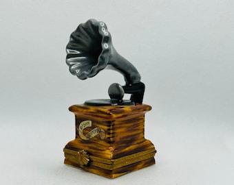 PHONOGRAPH RECORD PLAYER ~ Edison Standard ~ Limoges Box ~ Peint main (Hand-painted) in Limoges, France ~ Rare