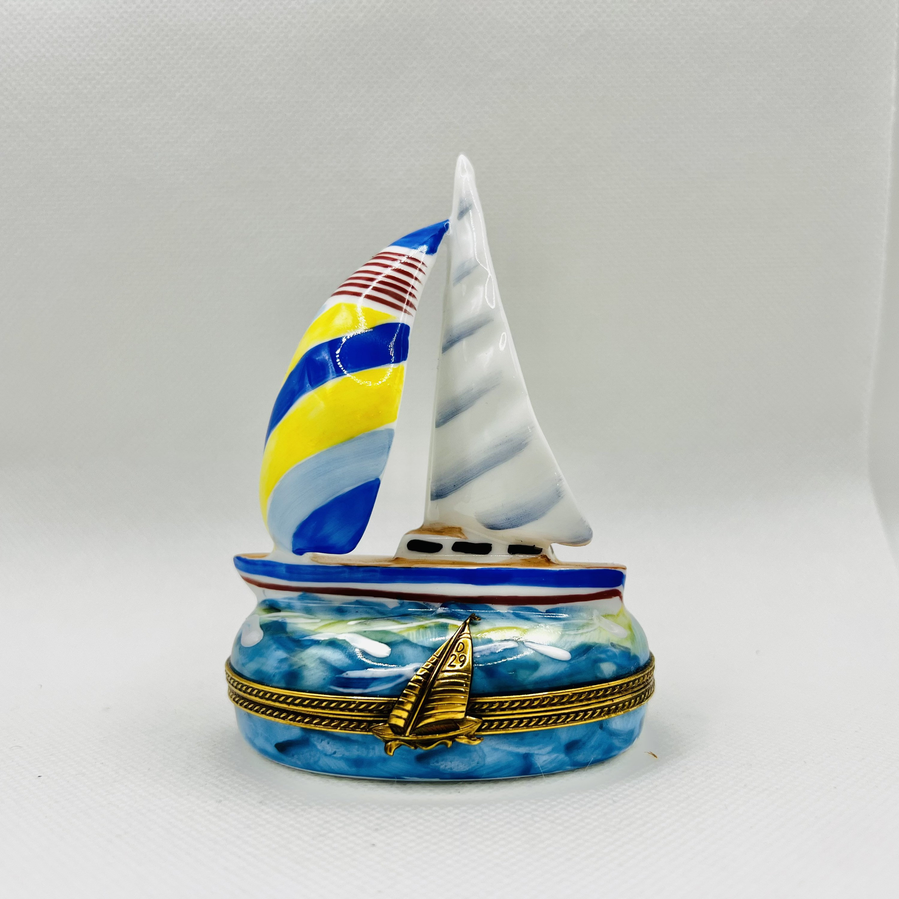 Limited Edition SAILBOAT ~ Limoges Trinket Box ~ Peint Main (hand