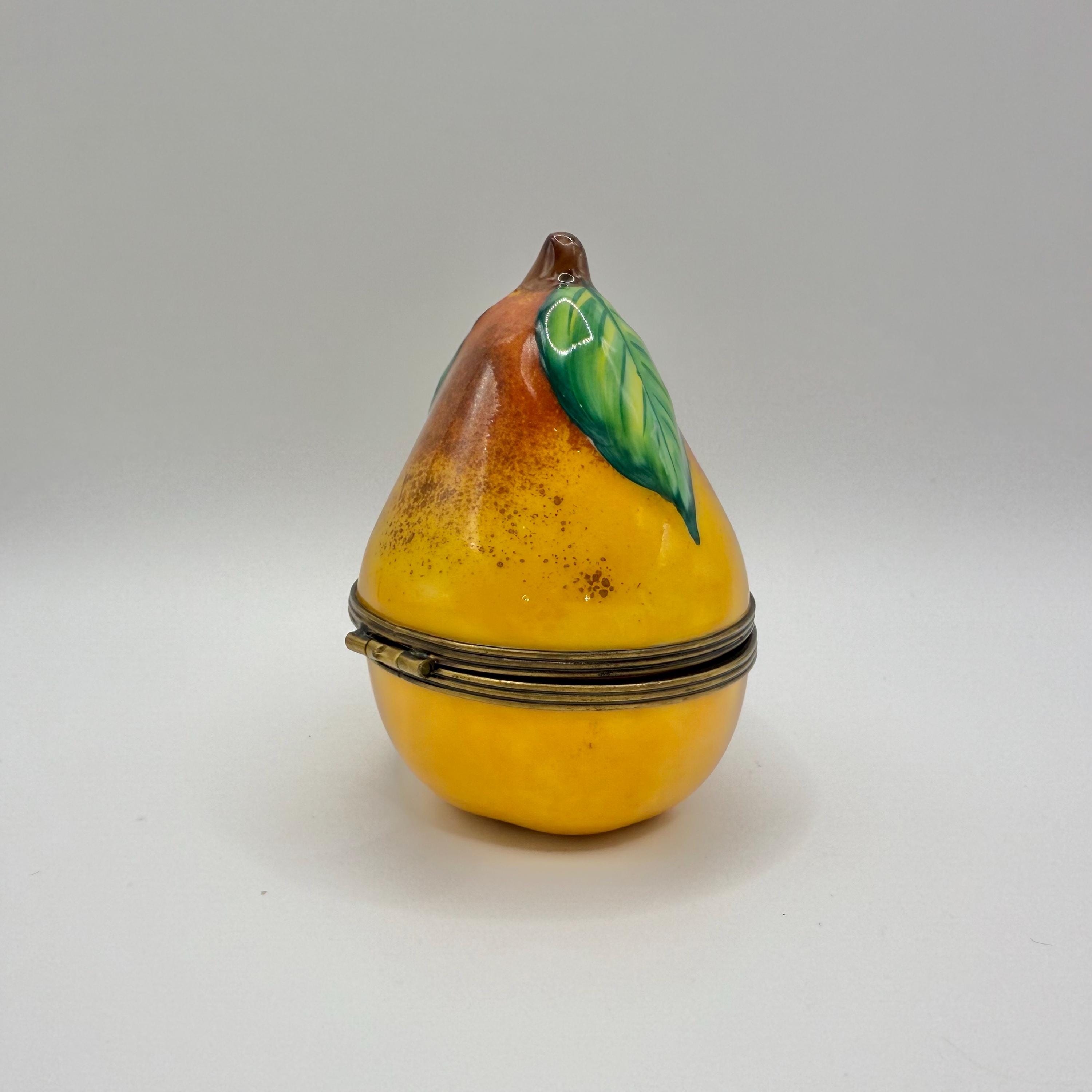 Gorgeous PEAR ~ Limoges Trinket Box ~ Peint Main (hand-painted) in