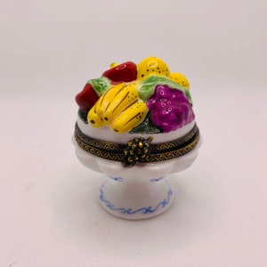Colorful FRUIT BOWL ~ Limoges Trinket Box ~ Peint main (Hand-Painted) in Limoges, France ~ Rare Vintage  Vegetable Fruit