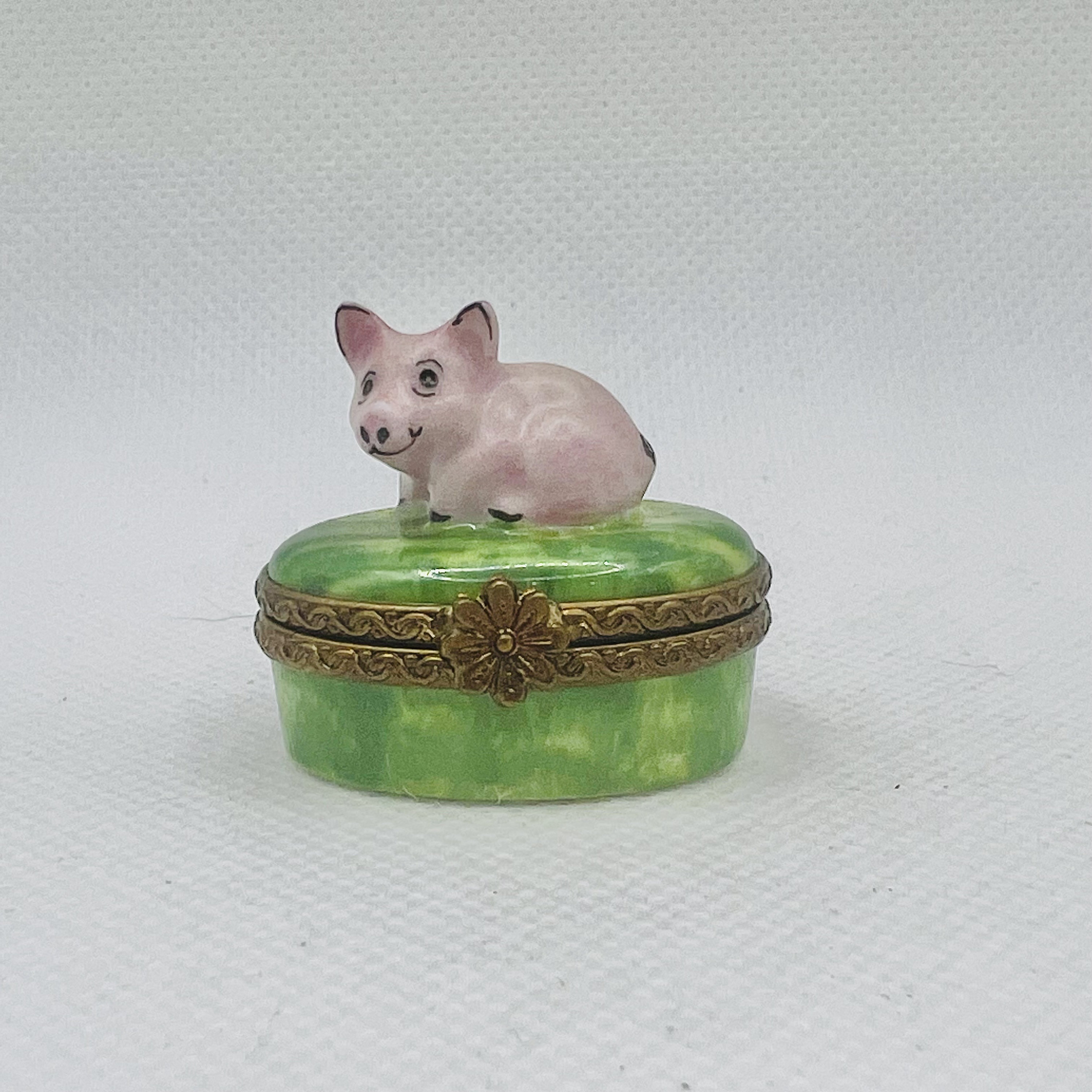 Cutest Tiny PIG ～リモージュ トリンケット ボックス～パリー