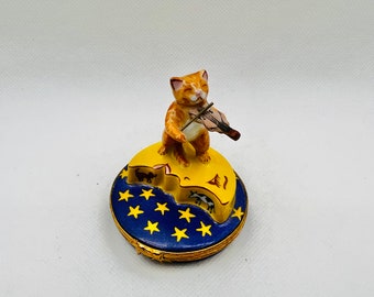 Beautiful CAT and the FIDDLE ~ Limoges Trinket Box ~ Artoria
