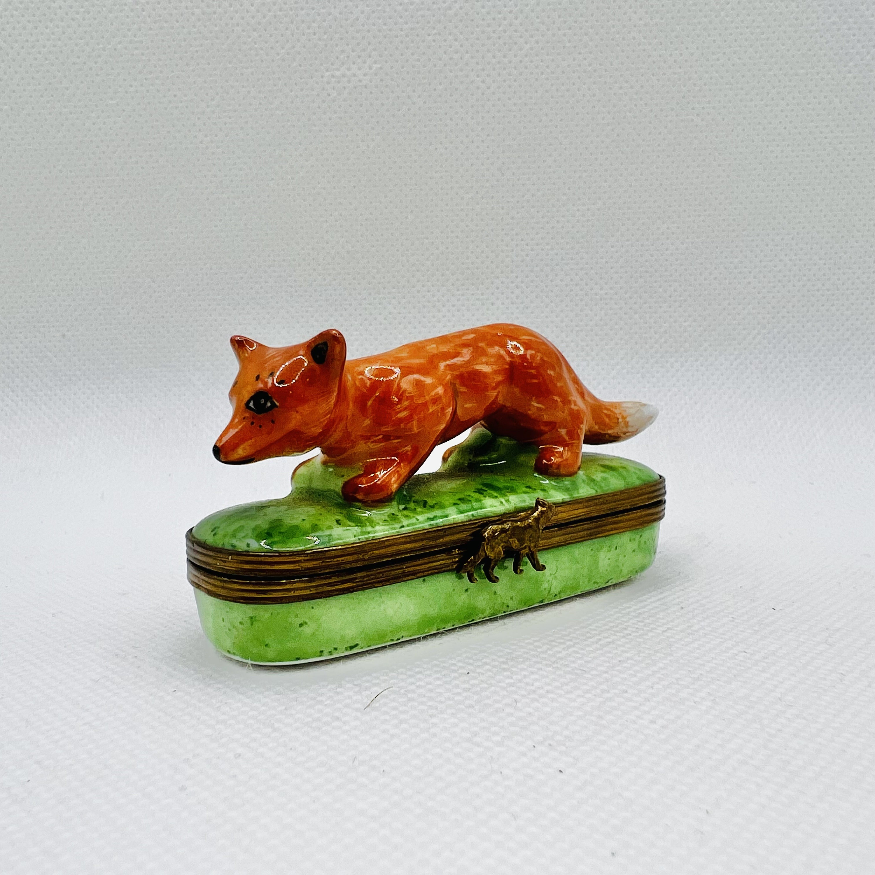 Elegant Red FOX ~ Limoges Box ~ Peint Main (hand-painted) in