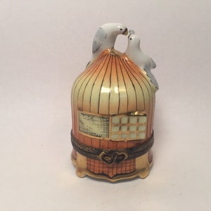 ROMANTIC DOVES escaped Bird Cage!! ~ Limoges Trinket Box ~ ROCHARD ~ Peint main ~ France ~ Wedding Valentine Engagement Anniversary