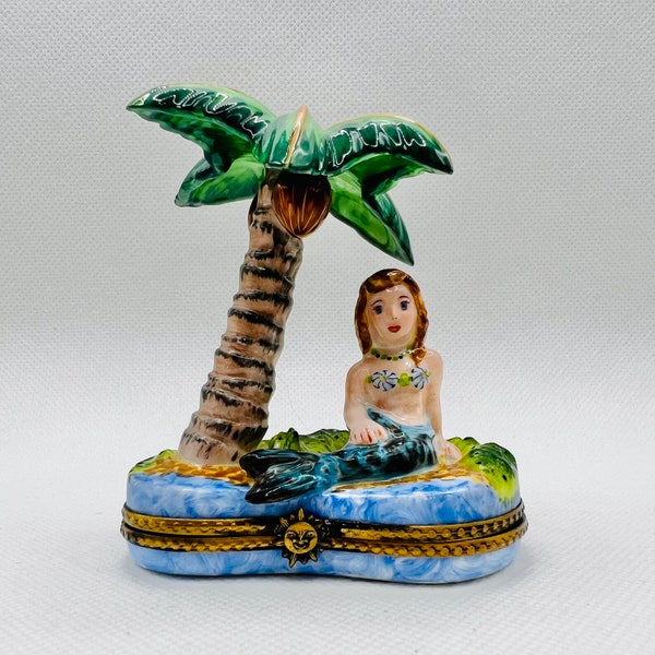 Mermaid On Beach ~ LIMITED EDITION (No. 53 of 500) ~ Elda Creations (EC) ~ Limoges Trinket Box ~ Peint main (Hand-Painted) in France