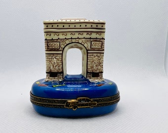 Paris Landmark ~ Arc de Triomphe ~ Limoges Trinket Box ~ Peint main (Hand-Painted) in Limoges, France