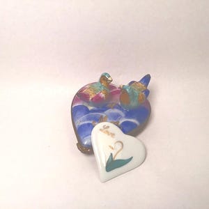 Stunning HEART w/ LOVEBIRDS ~ Limoges Trinket Box ~ Peint main (Hand-painted) in Limoges, France ~ Wedding Valentine Engagement Anniversary