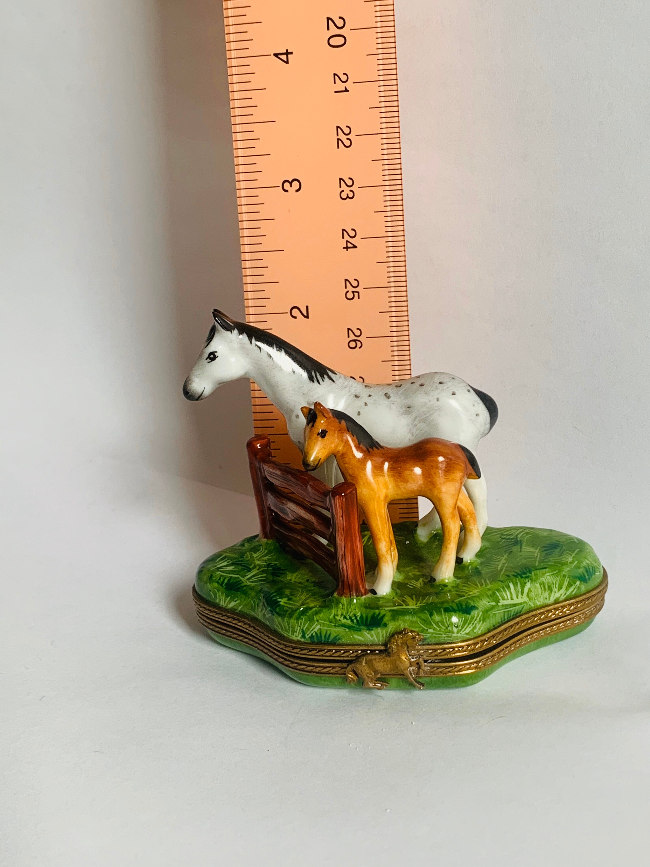 Horse and Foal ~ PARRY VIELLE Limoges Trinket Box ~ Peint Main