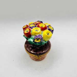 Gorgeous TULIPS Bouquet ~ ROCHARD ~ Limoges Box ~ Peint main (Hand Painted) in France ~ Flowers Garden Anniversary Mother&#39;s Day Gift