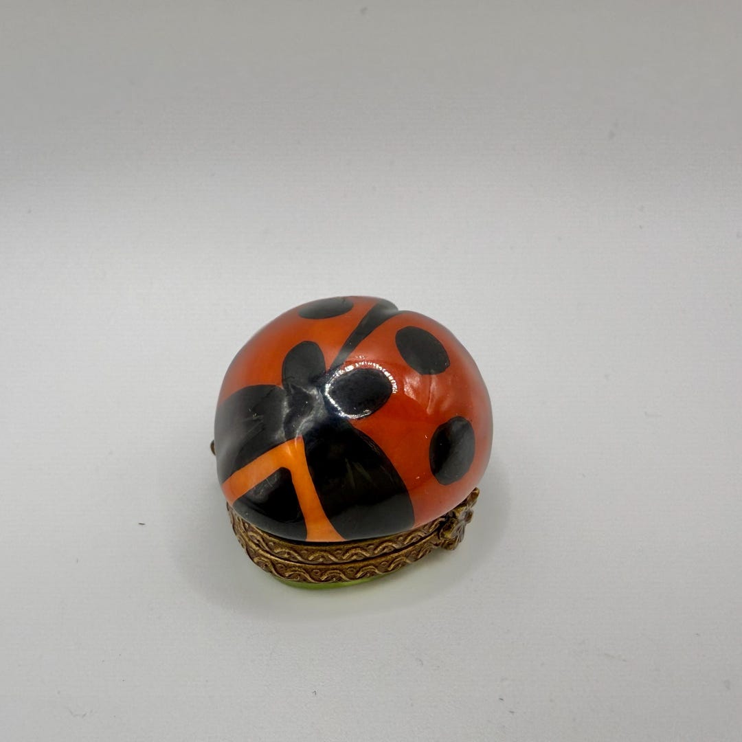 Cutest, Most Adorable LADYBUG ～リモージュ トリンケット ボックス