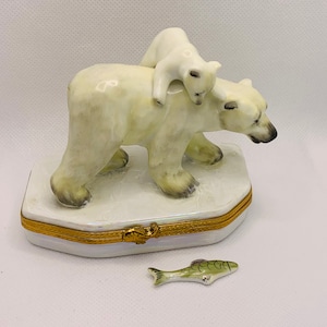 Most Beautiful POLAR BEAR Mother w/ Cub and Fish ~ Limoges Trinket Box ~ Pierre Arquie ~ Peint main (Hand-Painted) in Limoges, France