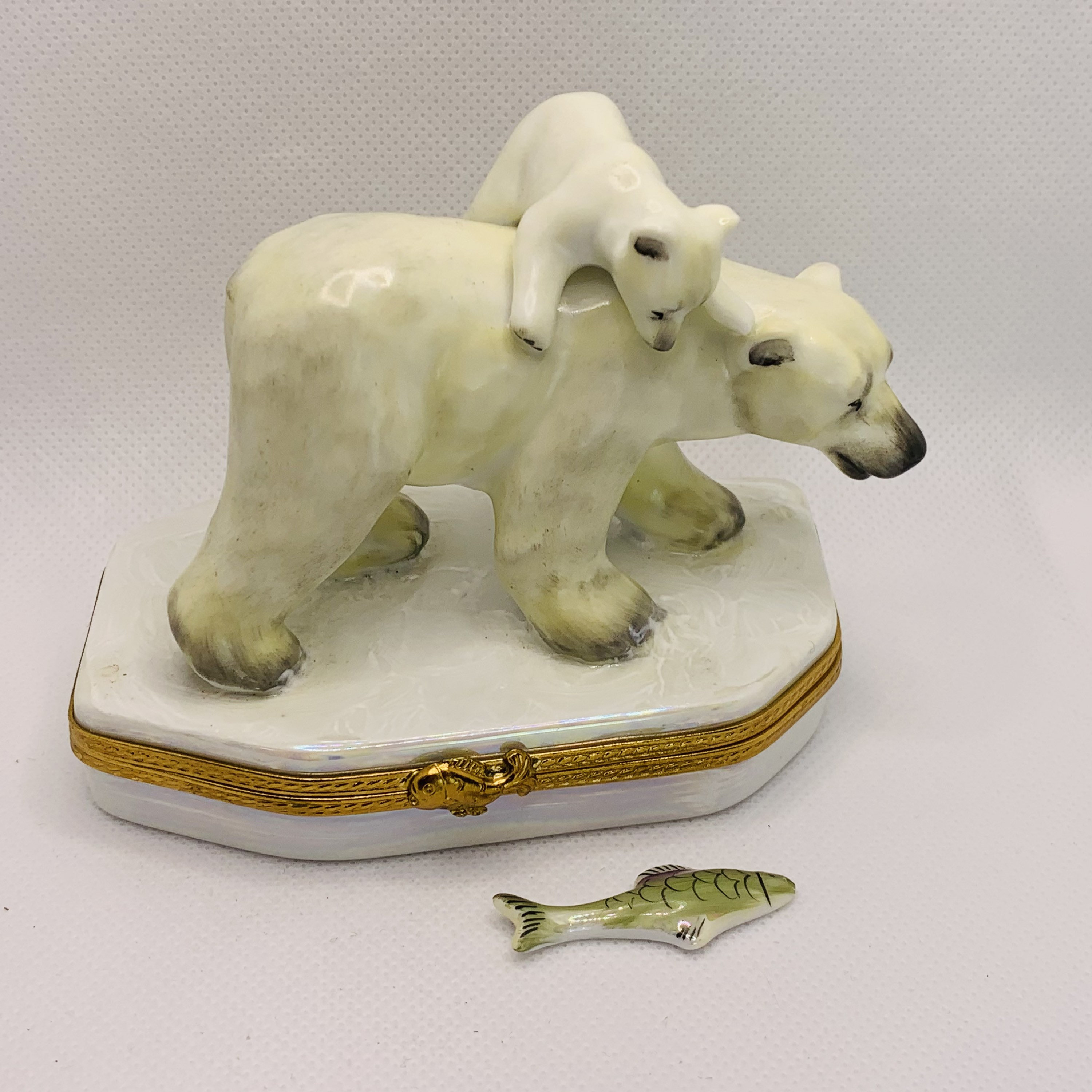 Most Beautiful POLAR BEAR Mother W/ Cub and Fish ~ Limoges Trinket