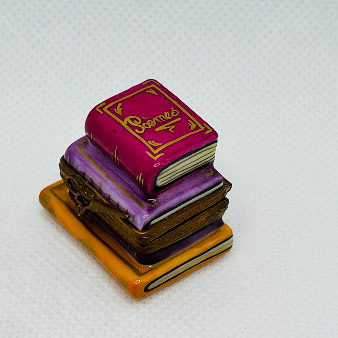 Stack of BOOKS Limoges Trinket Box Peint Main handpainted in Limoges