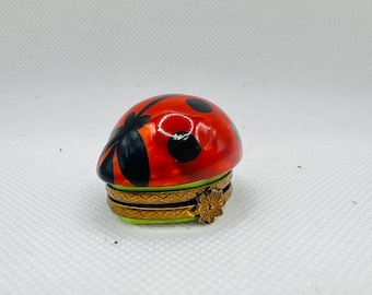 The cutest LADYBUG ~ ROCHARD ~ Limoges Box ~ Peint main ~ France