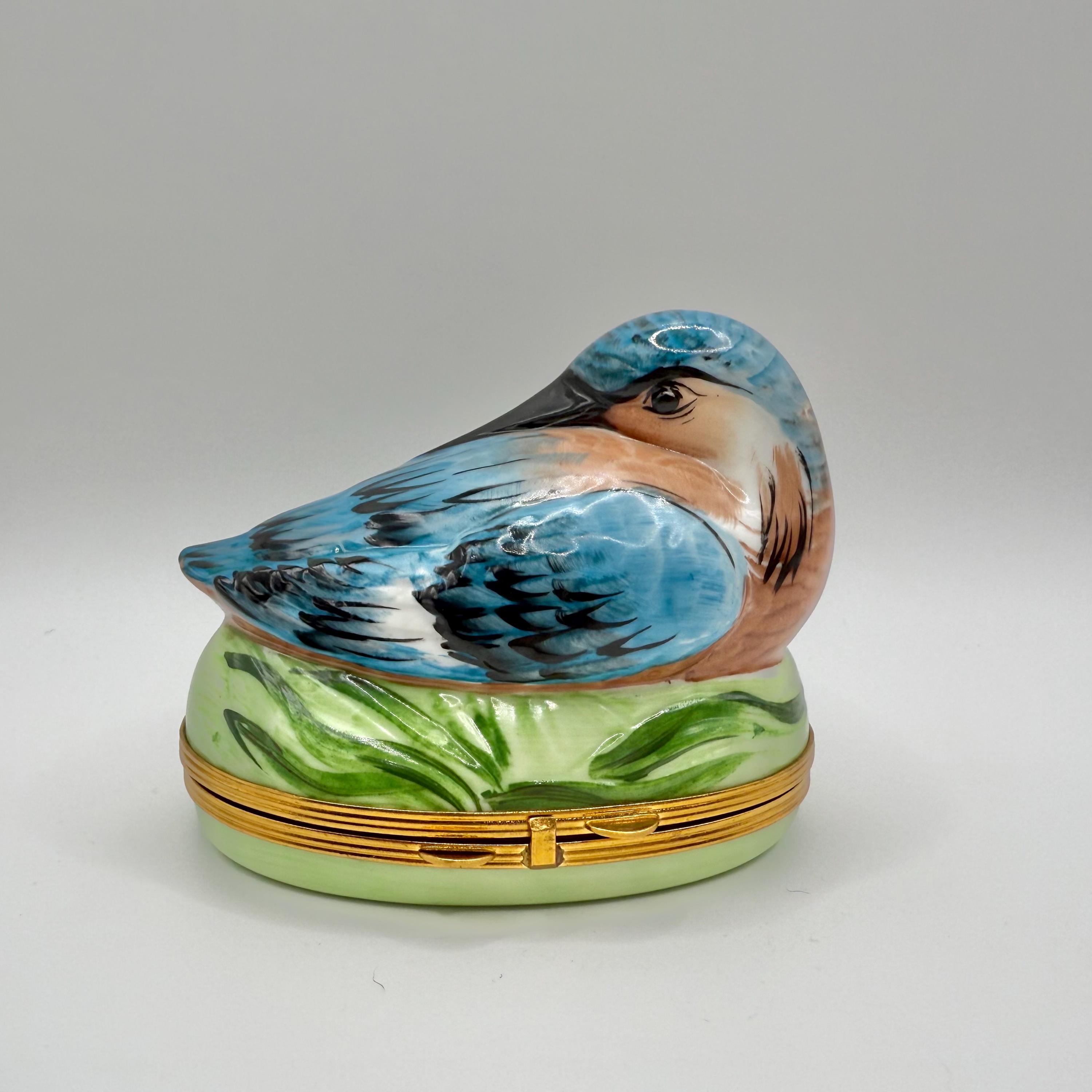 Beautiful KINGFISHER Bird ~ Chamart ~ Limoges Trinket Box ~ Peint