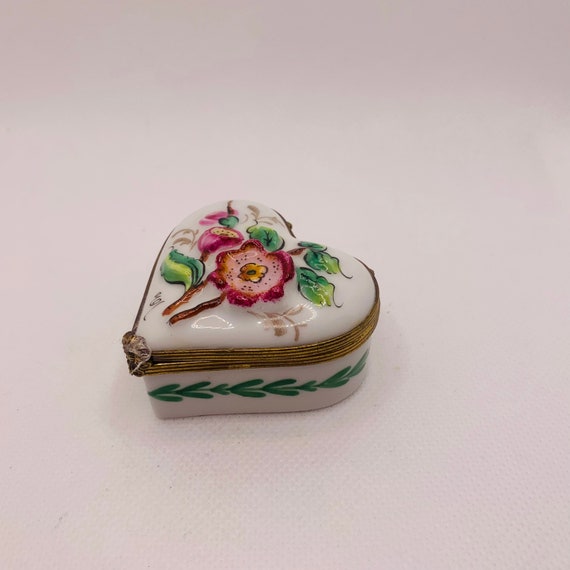 Romantic HEART ~ Chamart ~ Limoges Trinket Box ~ Peint Main (hand