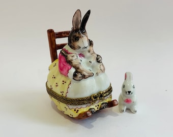 Exquisite BUNNY in ROCKING CHAIR ~ Rochard ~ Limoges Box ~ Peint main ~ France ~ Rare Mama Rabbit with Baby Bunnies Easter