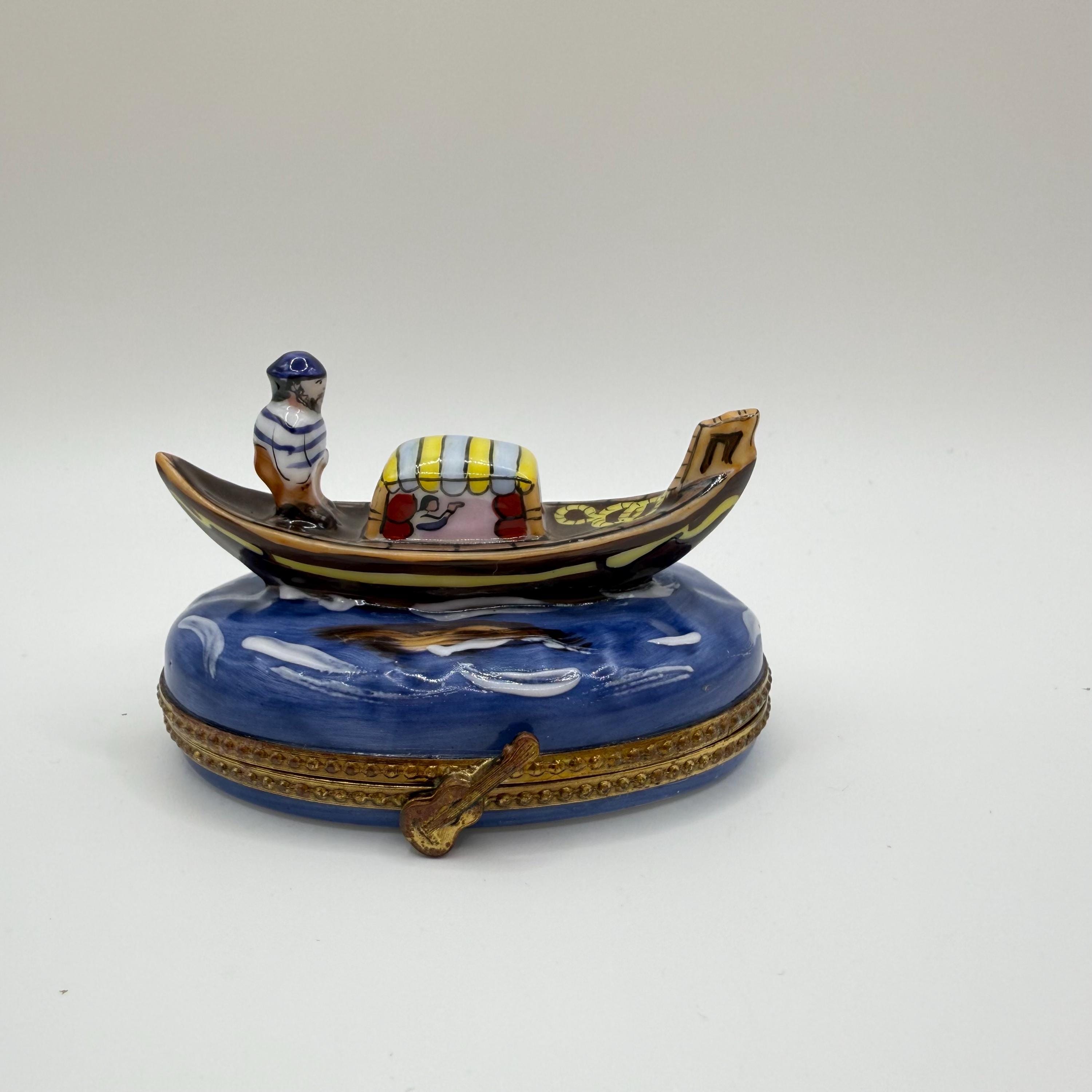 Beautiful Venice GONDOLA ~ Limoges Trinket Box ~ Peint Main (hand