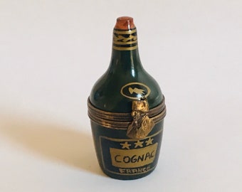 COGNAC Bottle with Napoleon ~ Limoges Trinket Box ~ Peint main (Hand-Painted) in Limoges, France ~ Rare Vintage Item