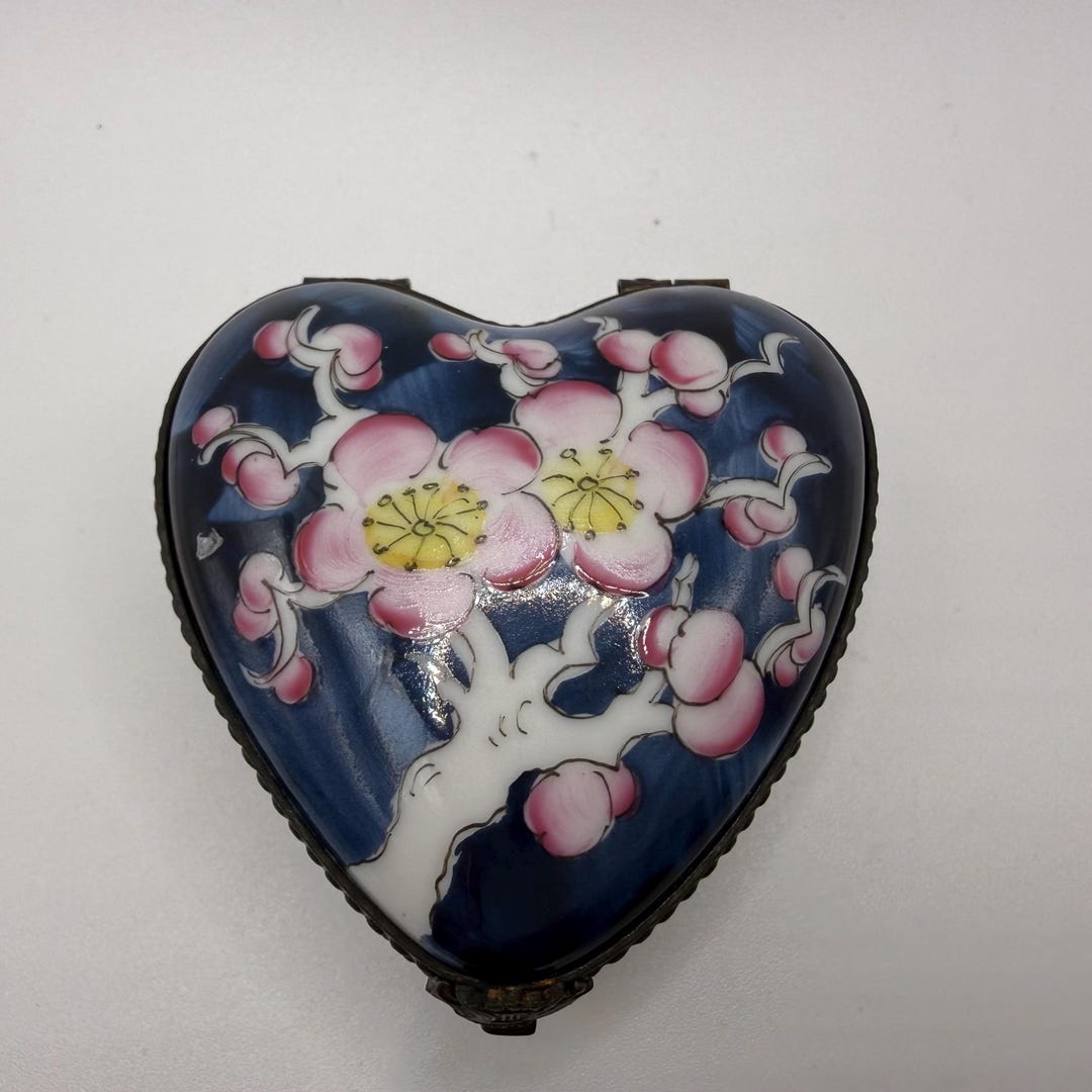 STUNNING, RARE Heart Shaped Box W/ Sakura Blossoms ~ Rochard