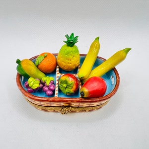 FRUIT BASKET ~ Limoges Trinket Box ~ Peint main (Hand-Painted) in Limoges, France ~ Bananas Pear Pineapple Grapes