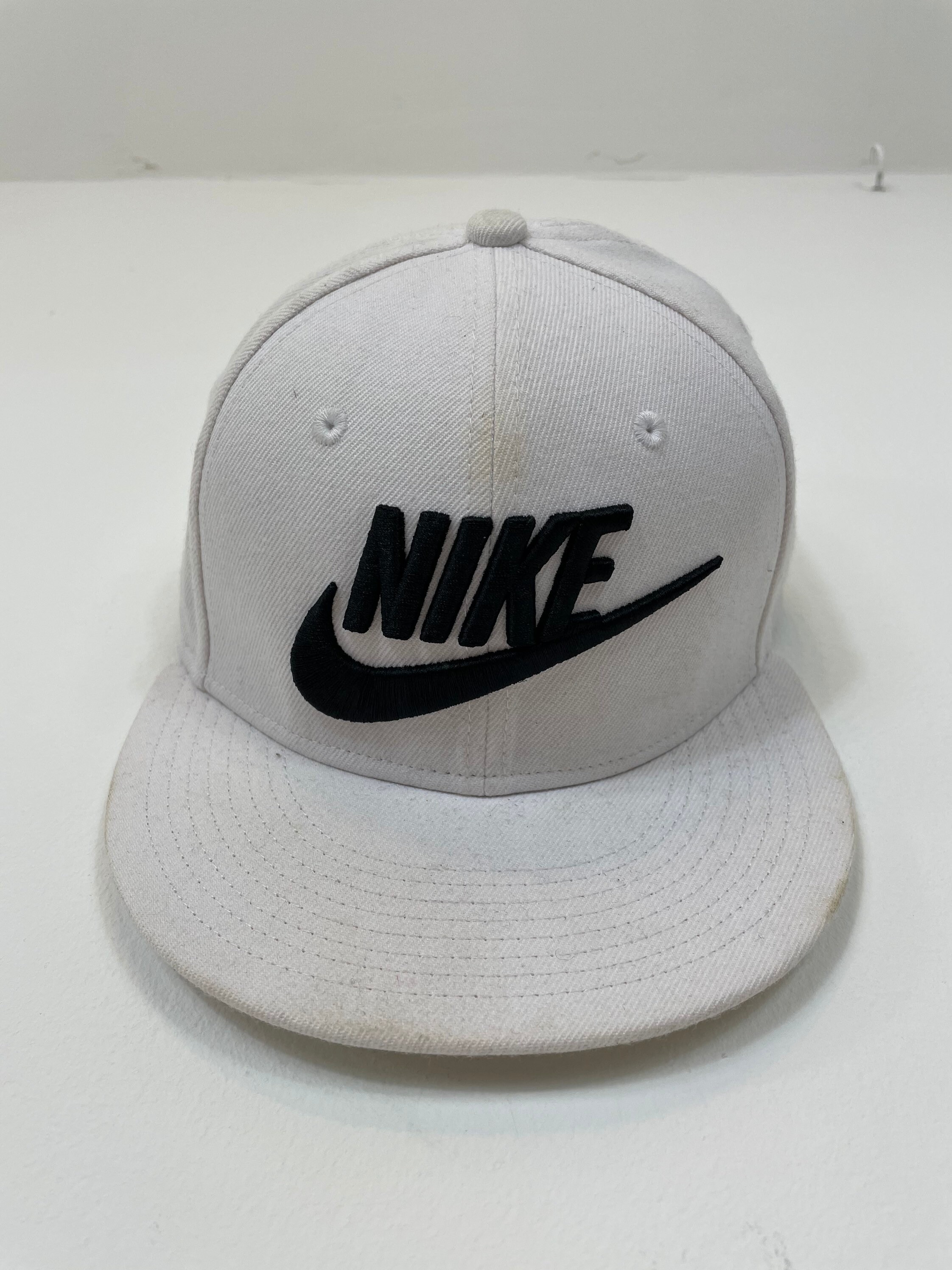 all white nike snapback