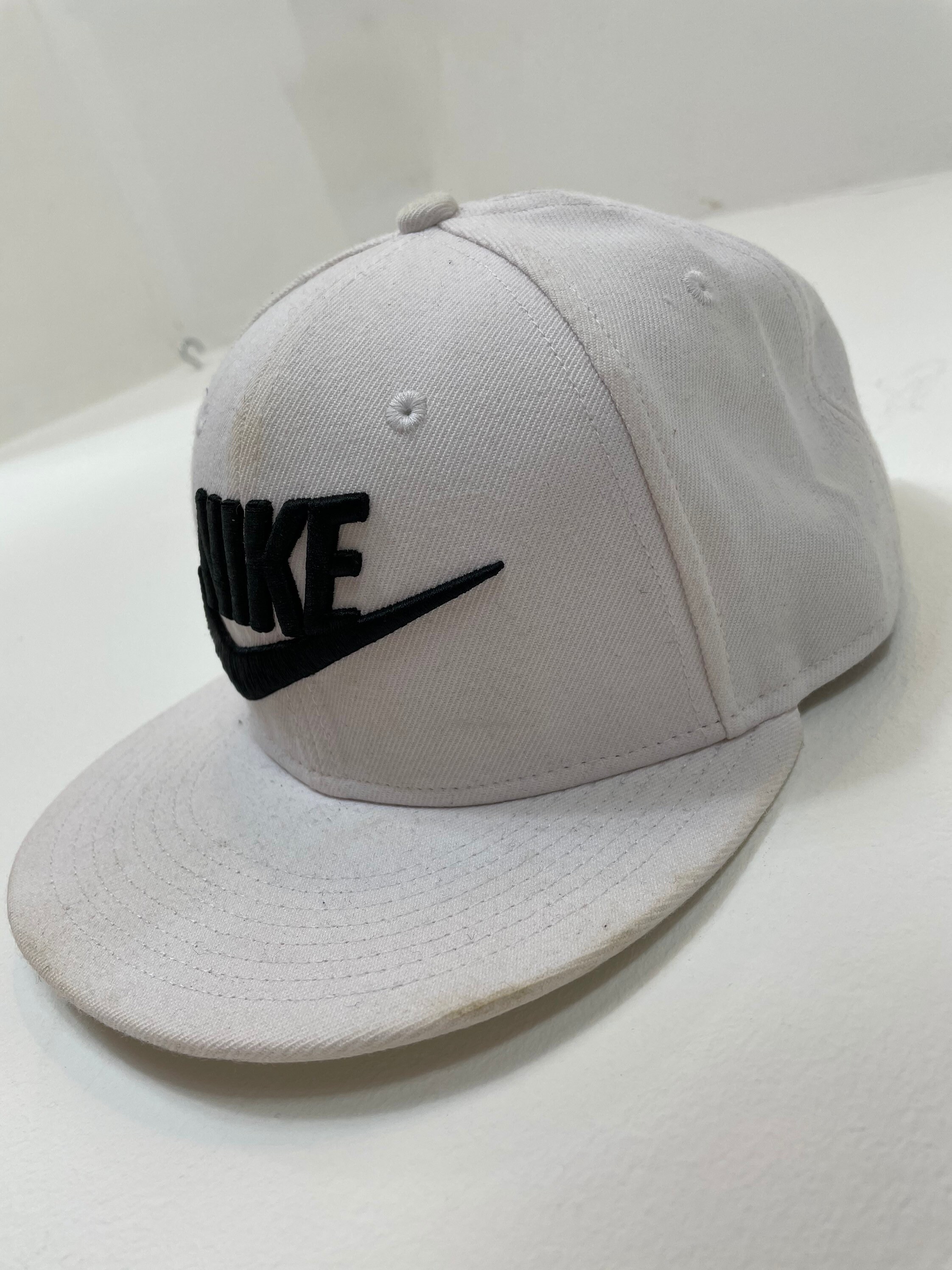 all white nike snapback