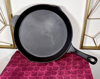 Vintage Chefmate 11.5" Heavy Duty Cast Iron Skillet - Restored, Excellent Condition