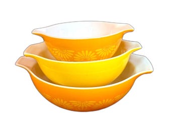 Vintage Pyrex Daisy Sunflower Cinderella Mixing Bowl Set #444 #443 #442 Orange Yellow