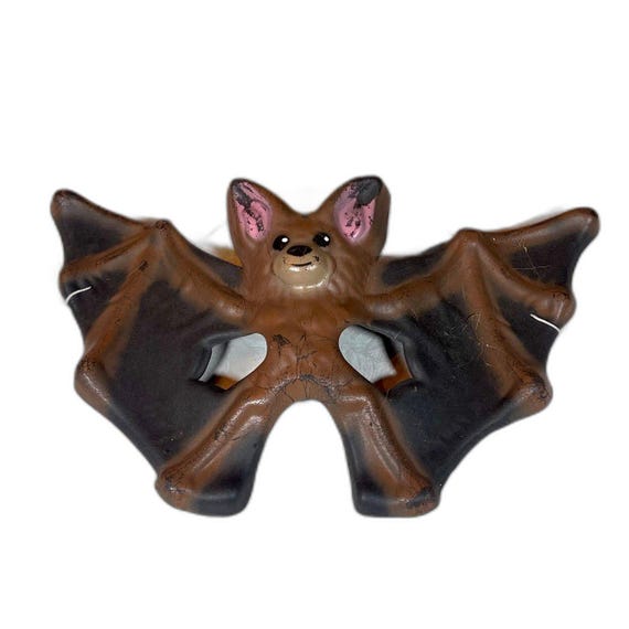 Vintage 1980s 90s K&M Int'l Bat Wall Hanging Halloween Decoration 15.5" VacuForm Mask