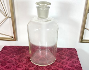 Vintage Pyrex 34 Apothecary / Chemistry Bottle with Glass Stopper - 2+ Quarts