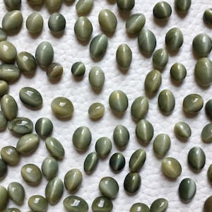 Chrysoberyl Cat's Eye Loose Gemstone ,7 to 13 mm size Sharp Line  Cats Eye Oval Wholesale Best Quality Chrysoberyl Cats Eye Cabochon lot ,