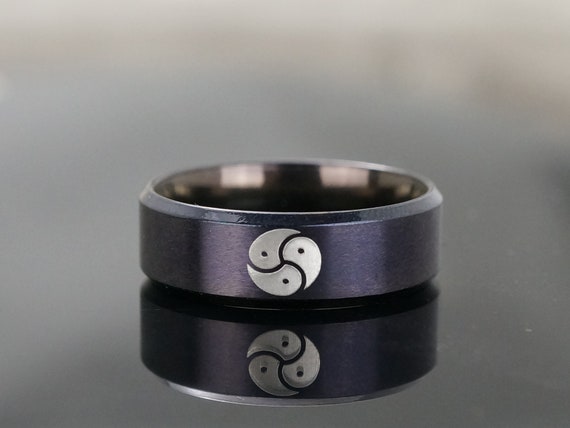 BDSM Triskelion Band Triskele Emblem Ring Black Mens Ring